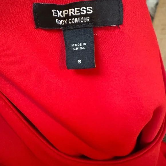 NWOT Express Body contour cut out crop tank size Small - Picture 7 of 7